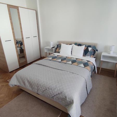 Apartman Nicolas Belgrade Luaran gambar