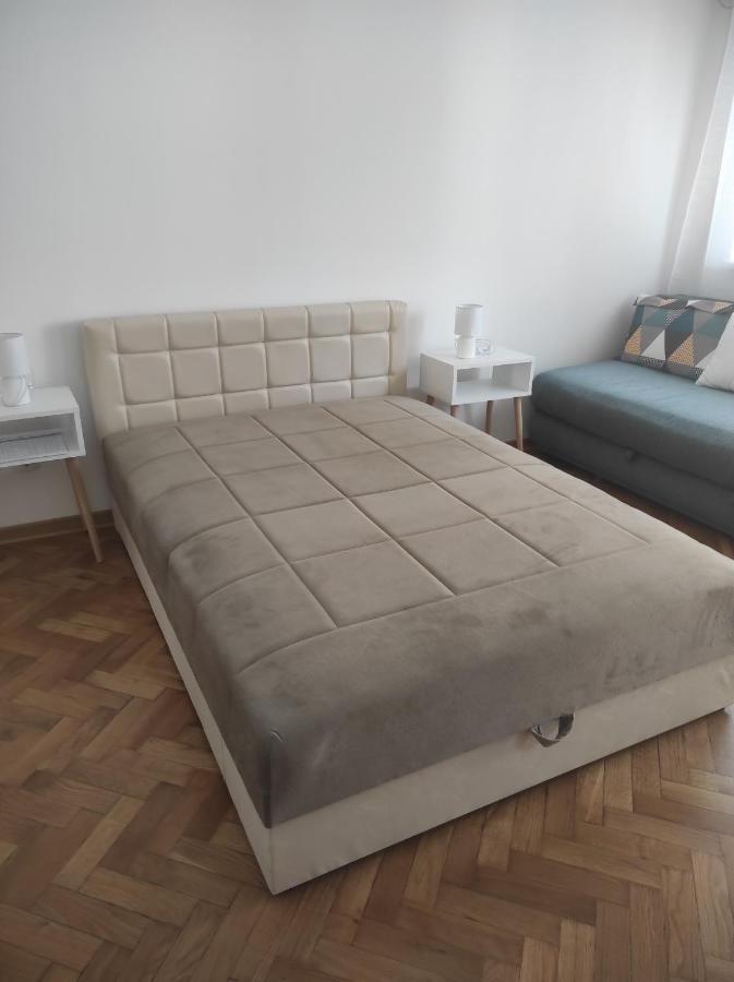 Apartman Nicolas Belgrade Luaran gambar